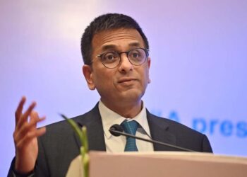 چیف جسٹس چندر چوڑ نے ایک بار پھر کالیجیم سسٹم کا دفاع کیا