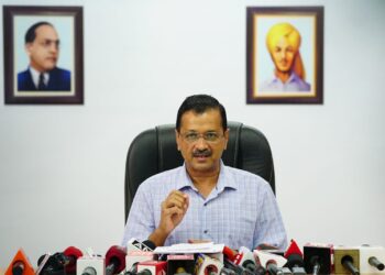 غیر بی جے پی حکومتوں کو گرانے کے لیے وزیر اعظم CBI-ED کا استعمال کر رہے ہیں: اروند کیجریوال