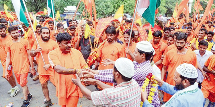 نفرت کے پروانے