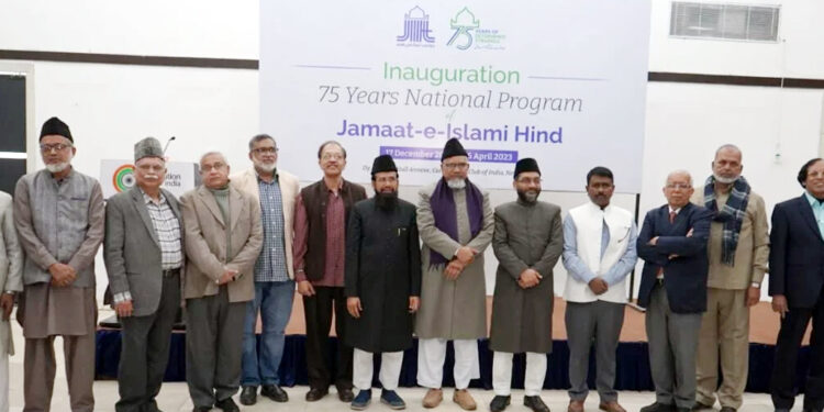 جماعت کا ایک بڑا کارنامہ اسلامی لٹریچر کو ملک کی دیگر زبانوں میں منتقلی کا ہے