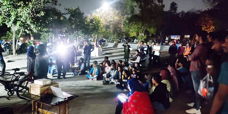 بی بی سی ڈکیومنٹری کو دکھانے کے جرم میں دہلی یونیورسٹی کے طلباپر سخت ایکشن