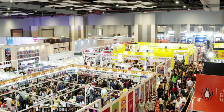 کتاب میلے میں آج  1.75 لاکھ سے زیادہ لوگ پہنچے