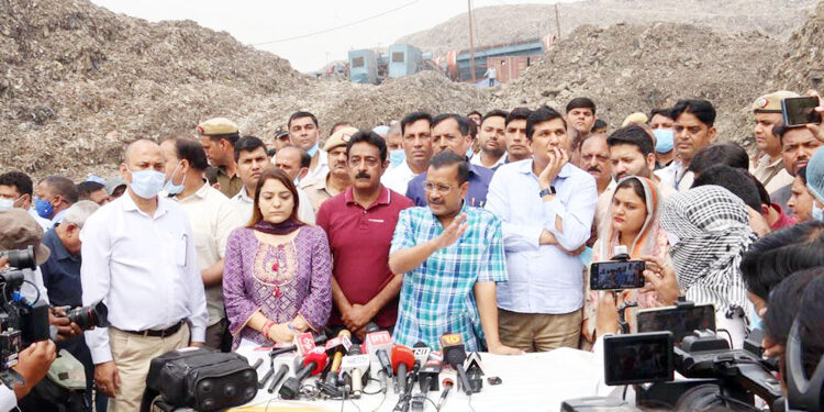 بھلسوا سے کچرے کا پہاڑ اگلے سال مارچ تک ختم ہو جائے گا:کجریوال