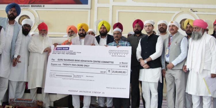 آپ حکومت پنجاب میں امن و امان برقرار رکھنے کےلئے سخت فیصلے لینے سے پیچھے نہیں ہٹے گی:کجریوال