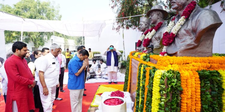 ہمیں مل کر اپنے شہیدوں کے خوابوں کا ہندستان بنانا ہے:کجریوال