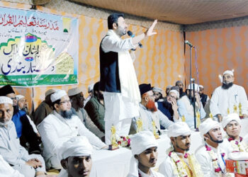 قرآن کریم کو سمجھنے کیلئے گوگل کا نہیں علمائے کرام کا سہارا لیں: علمائے کرام