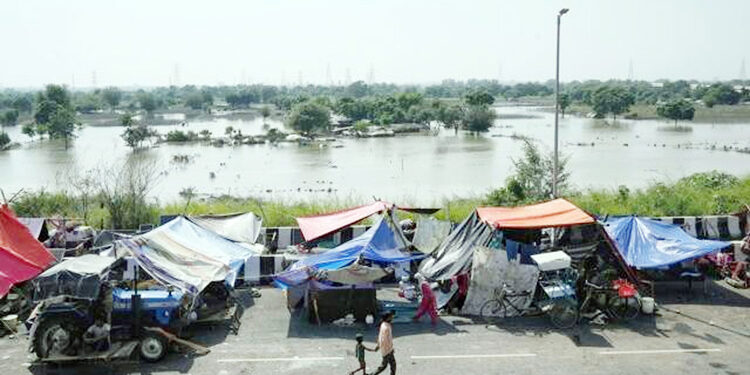 جمنا کے سیلابی میدانوں میں رہنے والے لوگ 3 دن کے اندر جگہ خالی کر دیں:دہلی ہائی کورٹ