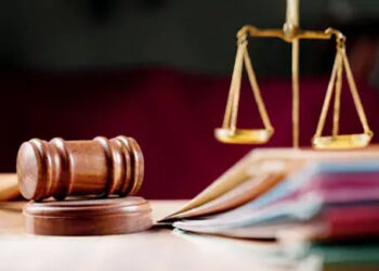 نظام عدل کیوں لرز رہا ہے