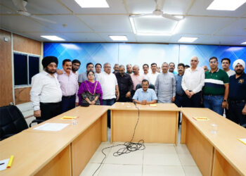 کجریوال ایم سی ڈی کے ذریعہ لگائے گئے غیر قانونی تبدیلی اور پارکنگ چارجز پر دے سکتے ہیں راحت