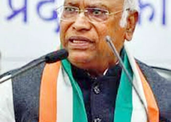 کانگریس ڈرنے والی نہیں، ہم ان سے سوال کرتے رہیں گے:کھڑگے