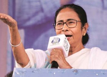 ممتا بنرجی بھی مشکل میں ہیں