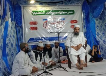 اپنے نونہالوں کو مدارس اسلامیہ سے وابستہ کریں: مفتی ذکاوت حسین قاسمی