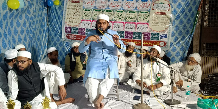 قرآن کے کرشمے کو کوئی جھٹلا نہیں سکتا :مفتی سعادت چترویدی