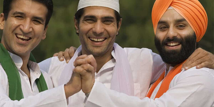 کوئی ہے ہندو مسلم کو کہ جو شیر و شکر کر دے