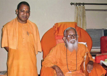 سنیاس سے اقتدار تک کا سفر