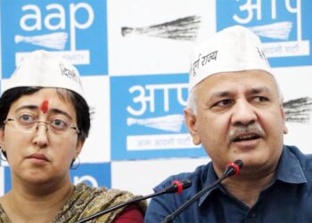 منیش سسودیا کی کوٹھی آتشی کو الاٹ کرنے پر دہلی کے گورنر نے ’آپ‘ کا مذاق اڑایا
