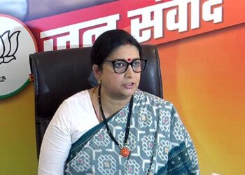 راہل کے بیان پر بی جے پی کی تلملاہٹ برقرار ،اسمرتی کی پریس کانفرنس