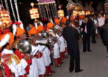 ”کیا شادی میں بجا یا جا نے والا باجا ہی نا جا ئز ہے یا اور بھی کچھ ۔۔۔ ؟“