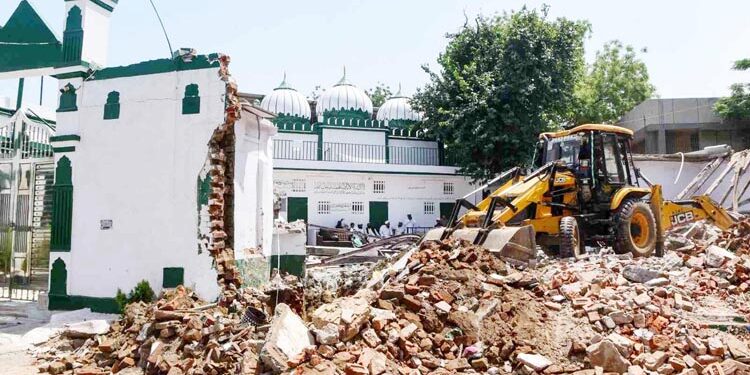 بنگالی مارکیٹ مسجد بلڈوزر کارروائی معاملہ، دہلی وقف بورڈ کو ہائی کورٹ سے بڑی راحت