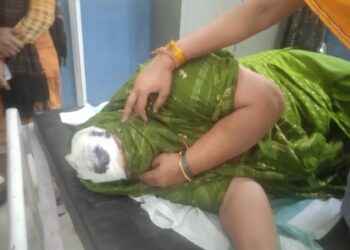 چھیڑ خانی کی مخالفت آوارہ نوجوانوں نے میاں بیوی کو زخمی کیا