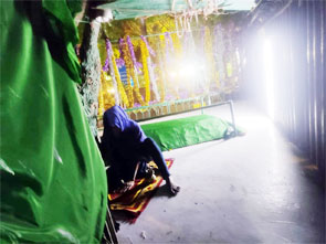 درگاہ خواجہ قطب شاہ چشتی اشوکا روڈ بھی انہدامی کارروائی کی زد میں