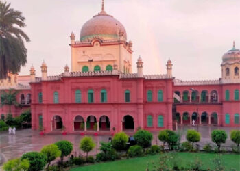 جدیدکے داخلے کیلئے دارالعلوم نے سخت کیا قانون، شناخت اور رہائشی سرٹیفکیٹ کے متعلق جاری کیا ضروری اعلان
