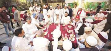 اترپردیش کے سیاسی حلقوں میں افطار کلچر پوری طرح ختم