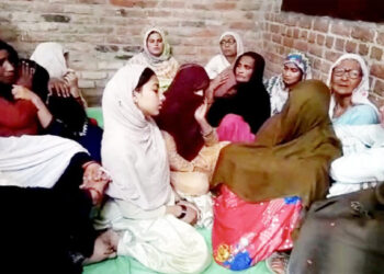 دو سال بعد تحصیل کے عملہ کا جن بوتل سے باہرنکلتے ہی باپ اوربیٹی کوہمیشہ کیلئے لے گیا