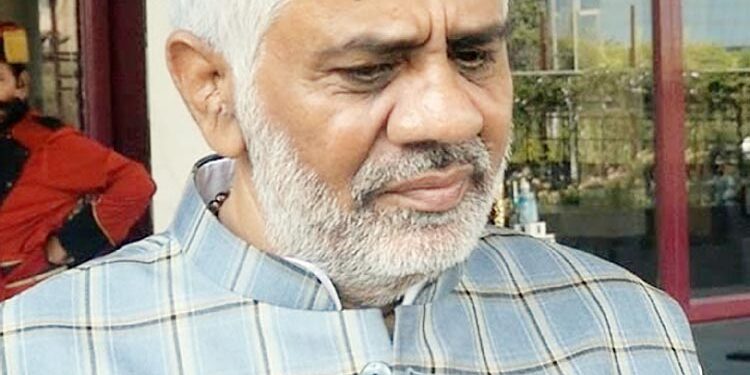 دہلی حکومت اور لیفٹیننٹ گورنر کے درمیان کریڈٹ لینے کے مقابلے میں کسانوں کا ذمہ دار کون: ڈاکٹر نریش