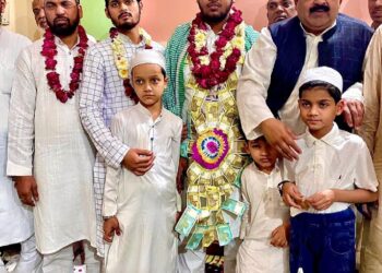 ویلکم میں نماز تراویح میں حافظ محمد عمیر کے ذریعہ قرآن کریم مکمل