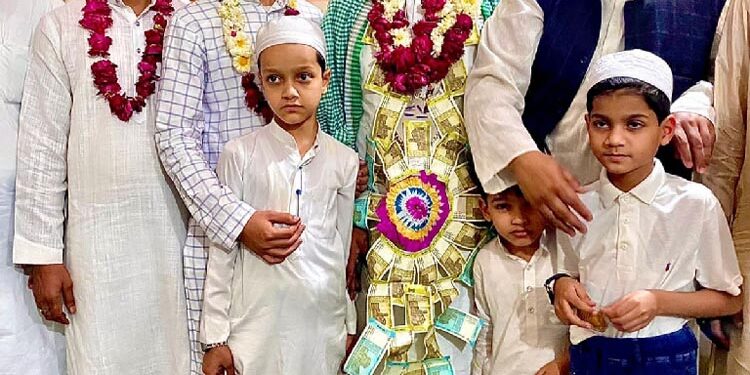 ویلکم میں نماز تراویح میں حافظ محمد عمیر کے ذریعہ قرآن کریم مکمل