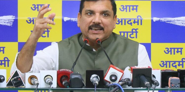 پی ایم مودی کی ڈگری جعلی ہے یا ان کا بیان جھوٹا، بی جے پی وضاحت کرے: سنجے سنگھ