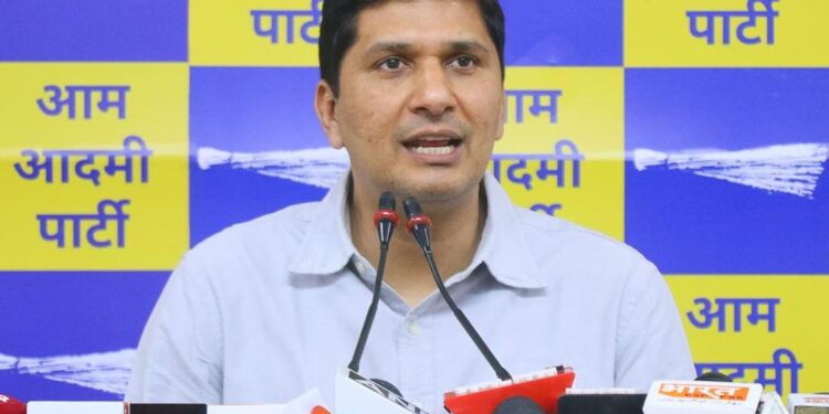 کیجریوال اگر بدعنوان ہیں تو اس دنیا میں کوئی بھی ایماندار نہیں ہے:سوربھ بھاردواج