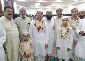 حافظ محمد زید نے نماز تراویح میں کلام پاک مکمل کیا