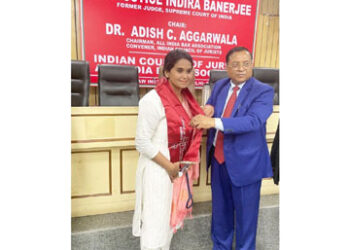 ایڈووکیٹ فرحین فاطمہ سپریم کورٹ میں پہلی خاتون ایڈووکیٹ آن ریکارڈ کے امتحان میں کامیاب