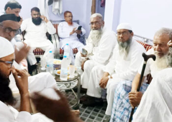 ناظم ضلعی جمعیت اہلِ حدیث، سدھارتھ نگر نے وفد کے ساتھ ماسٹر محمد ابراہیم کی عیادت کی