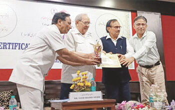 غالب انسٹی ٹیوٹ کے ذریعہ اردو اور فارسی کی آن لائن کلاسیز میں کامیاب طلباء میں اسناد تقسیم