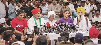 جب بیٹیاں بولیں گی’’ہمیں انصاف مل گیا‘‘ تب ختم ہوگا دھرنہ:کھاپ پنچایتوں کا اعلان