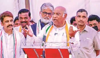 ملک کے وزیر اعظم ’دور درشن‘ کی طرح ہیں ،ان کا درشن تو ان کے MPکو بھی نہیں ہوتا :کھڑگے