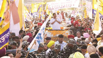 دہلی کے وزیر اعلیٰ اروند کجریوال اور پنجاب کے وزیر اعلیٰ بھگونت مان کا پارلیمانی سیٹ کیلئے کا روڈ شو