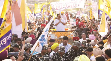 دہلی کے وزیر اعلیٰ اروند کجریوال اور پنجاب کے وزیر اعلیٰ بھگونت مان کا پارلیمانی سیٹ کیلئے کا روڈ شو