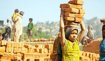 ”مزدور ساتھیو!مصلحت اور دعاؤں سے خیرات ملتی ہے حق نہیں “