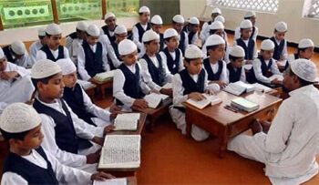 اتر پردیش میں چار ہزار سے زائد مدرسوں پر کارروائی کے لئے یوگی حکومت تیار