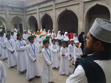 دینی مدارس صرف تعلیم گاہ ہی نہیں، تربیت گاہ بھی ہیں!