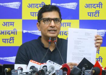 فرضی گھوٹالے کی چارج شیٹ میں سنجے سنگھ کا نام لینے پر ای ڈی نے معافی مانگی: سوربھ بھاردواج