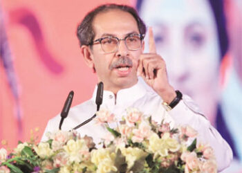 میں مودی کو ہرانا نہیں چاہتا، میں اس گروہ کیخلاف ہوں :اُدھو ٹھاکرے