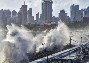 انڈیا  اورپاکستان کے ساحلوں کی جانب تیزی سے بڑھنے والا سمندری طوفان ’بپر جوائے‘ کیا ہے؟
