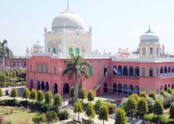 دار العلوم دیو بند میں انگریزی کی تعلیم کے حصول پر کسی طرح کی پابندی نہیں ہے