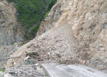 پونچھ میں لینڈ سلائیڈنگ واقعات کے بعدمغل شاہراہ کئی گھنٹوں تک بند ، بعد میں دوبارہ بحال کر دی گئی