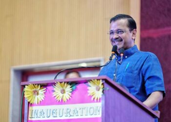 ہم تعلیم میں ہونے والے کام کو نہیں رکنے دیں گے